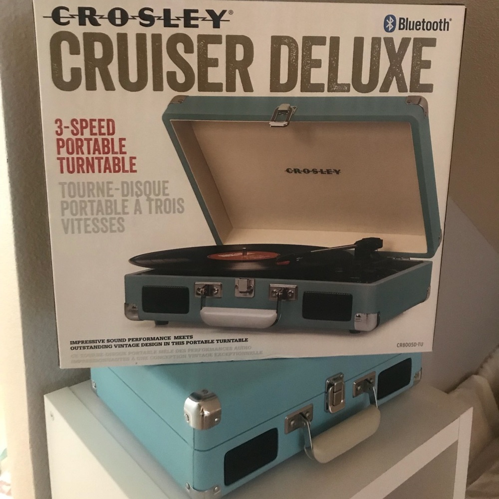 LIKE NEW - Crosley Turntable